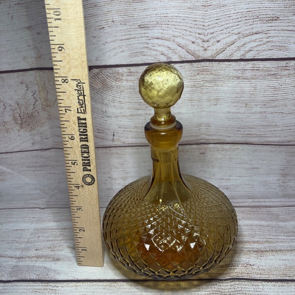 Vintage Diamond Point Pattern Empoli Amber Glass Captains Decanter Italy 8.5” - Picture 5 of 5